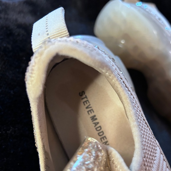 Steve Madden Maxima Rhinestone Embellished Sneakers Size 5M - Picture 7 of 9